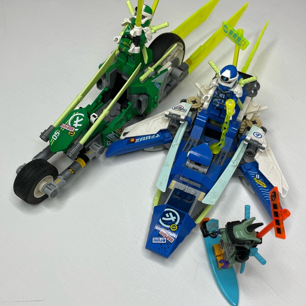 Lego Ninjago Jay & Lloyd’s Velocity Racers 71709